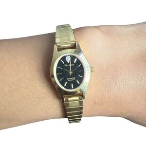 Vtg. Armitron Watch Gold Tone Black Oval Dial Stretchy Band🦎🌵